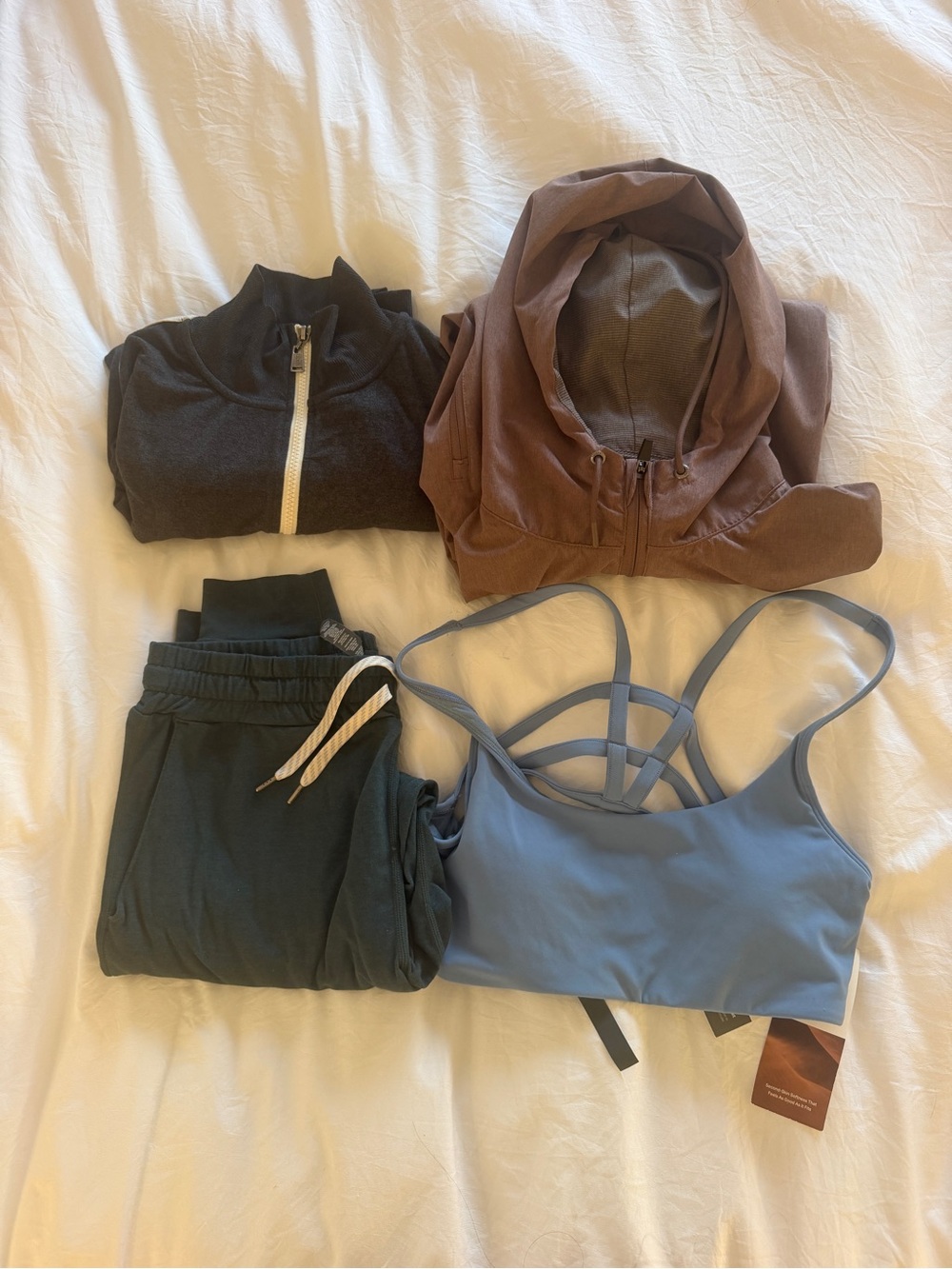 Vuori Women’s Activewear Bundle – 4 Piece Lot – S/M/L